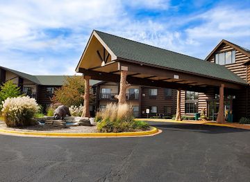 illinois/rock-river-valley/attraction/grand-bear-resort-at-starved-rock