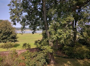 mississippi/the-north-central-hills/attraction/rosalie-mansion-and-gardens