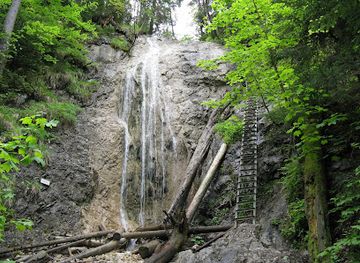 slovakia/gemer/attraction/duhovy-vodopad