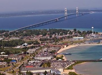 michigan/petoskey/attraction/mackinaw-city-marina