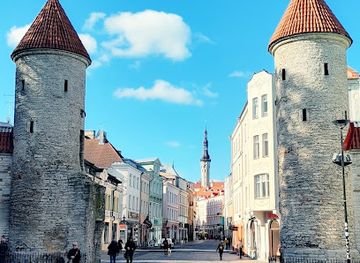 estonia/tallinn/old-town/attraction/viru-gate