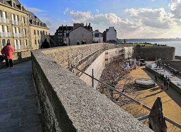 france/saint-malo/attraction/porte-des-bes