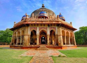 india/delhi/attraction/isa-khan-s-tomb-delhi