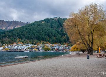new-zealand/queenstown/attraction/queenstown-beach