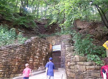 missouri/mark-twain-national-forest/attraction/the-mark-twain-boyhood-home-museum-gallery