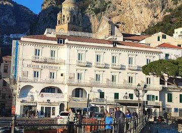 italy/positano/attraction/antico-arsenale-della-repubblica-di-amalfi