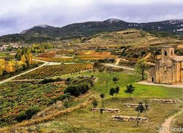 spain/la-rioja/attraction/ermita-de-santa-maria-de-la-piscina