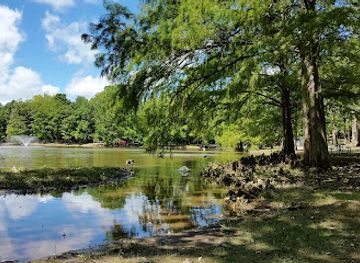 missouri/pomme-de-terre-lake/attraction/dunnegan-memorial-park