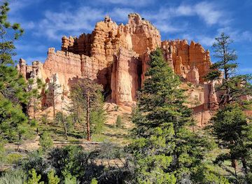 utah/bryce-canyon-national-park/attraction/tower-bridge-and-fairyland-loop-trailheads