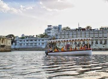 india/udaipur/attraction/ambrai-ghat