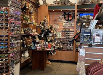 kentucky/henderson/attraction/red-rock-canyon-visitor-center