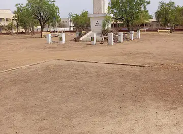 Monument A NOS MORTS
