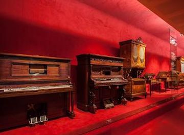 spain/barcelona/attraction/museu-de-la-musica-de-barcelona