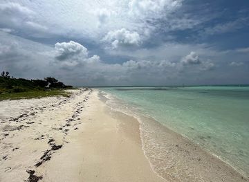 maldives/kaafu-atoll/attraction/dhiffushi-bikini-beach