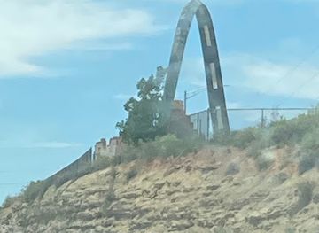 new-mexico/gallup/attraction/route-66-loop-statue