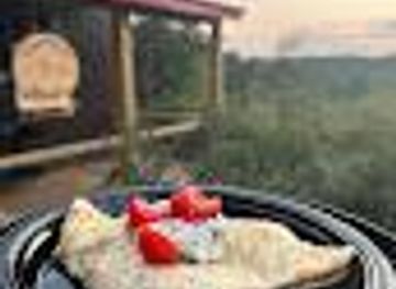 north-carolina/grandfather-mountain/attraction/blueberry-bistro-at-perry-s-berry-s-vineyard-winery