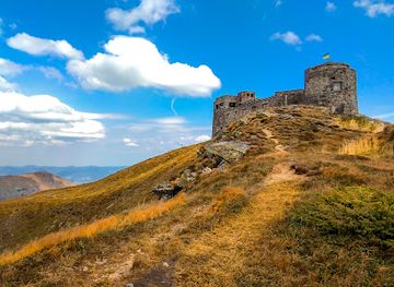 ukraine/hoverla-mountain/attraction/bialy-slon