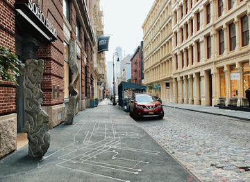 new-york/new-york-city/attraction/soho-a-retrospective-audio-tour