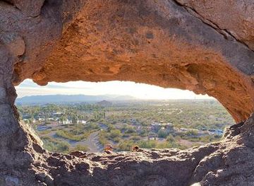arizona/chandler/attraction/hole-in-the-rock