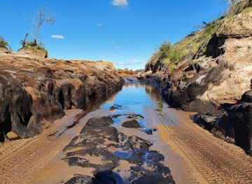 australia/fraser-island/attraction/south-ngkala-rocks