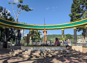 ecuador/tena/attraction/tena-central-park