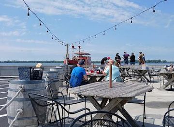 pennsylvania/erie/attraction/rum-runners