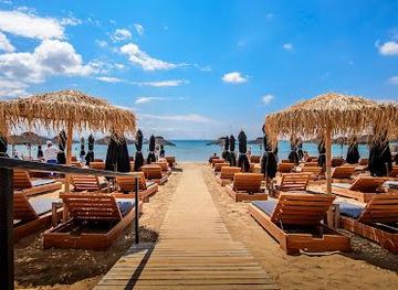 greece/athens/attraction/varkiza-resort