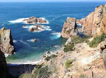 portugal/sintra-cascais-natural-park/attraction/praia-do-porto-do-touro-ou-guincho-velho