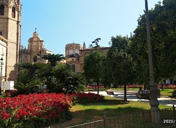 spain/valencian-community/attraction/placa-de-la-reina