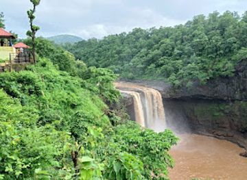india/gujarat/attraction/girmal-waterfall