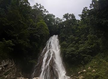 solomon-islands/malaita-province/attraction/tataabau-waterfall