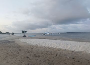 kenya/lamu/attraction/wiyoni-beach