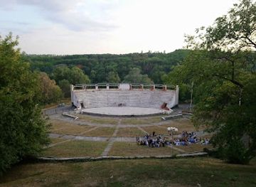ukraine/poltava-region/attraction/spivoche-pole-marusi-churay