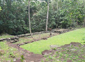 french-polynesia/nuku-hiva/attraction/ensemble-tahakia-kamuihei-teiipoka