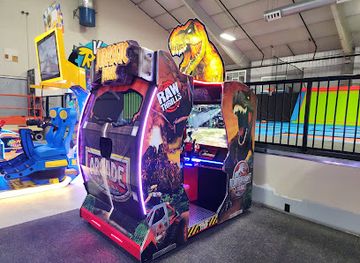 north-dakota/grand-forks/attraction/northern-air-axe-throwing