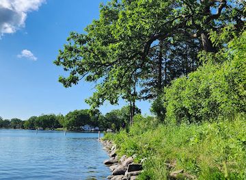 wisconsin/kettle-moraine/attraction/fowler-lake-park