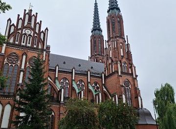 poland/warsaw/attraction/cathedral-of-st-michael-the-archangel-and-st-florian-the-martyr