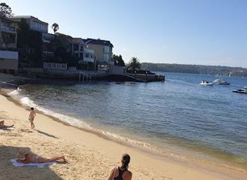 australia/sydney/attraction/lady-martins-beach