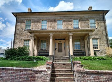 ohio/zanesville/attraction/old-stone-academy