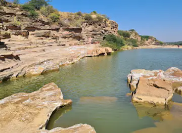 Kadiya Dhro