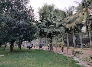 bangladesh/dhaka/gulshan/attraction/grassy-hill-lakeview-point
