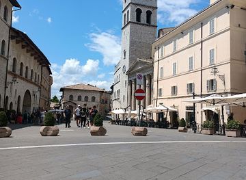 italy/assisi/attraction/palazzo-bonacquisti