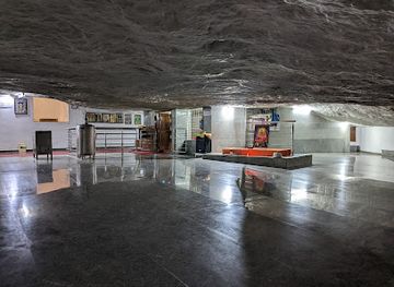 india/south-india/attraction/shri-gavi-cave-temple