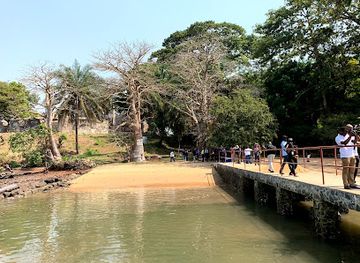 sierra-leone/port-loko-district/attraction/bunce-island