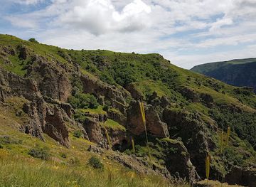 armenia/khosrov-forest-state-reserve/attraction/kakavaberd-keghi-fortress