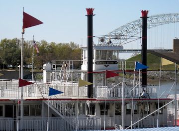 tennessee/memphis/attraction/cobblestone-landing