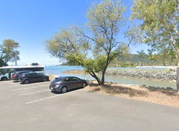 australia/the-whitsundays/attraction/the-dugong