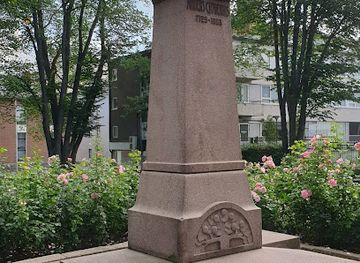 finland/ostrobothnia/attraction/anders-chydeniuksen-patsas