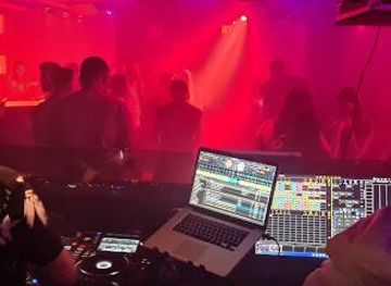 israel/jaffa/attraction/sheket-club