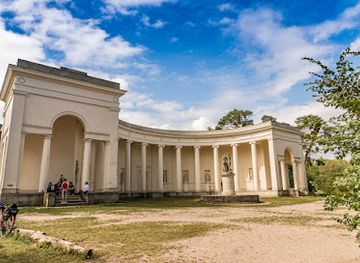 czechia/palava/attraction/temple-of-the-three-graces